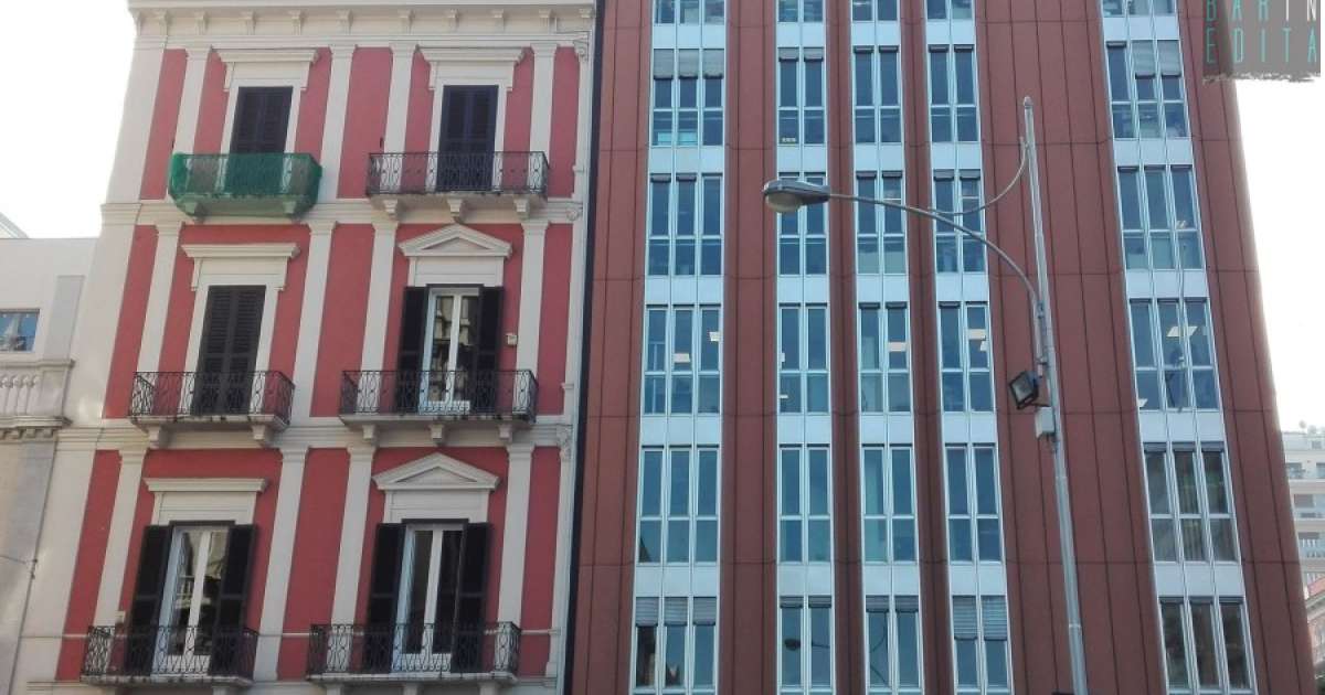 Bari: l'elegante rione Murat, deturpato da moderni obbrobri architettonici